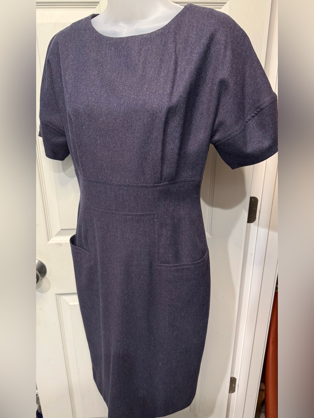 Classic Lela Rose Short-Sleeve Sheath Dress in Deep Plum/Gray